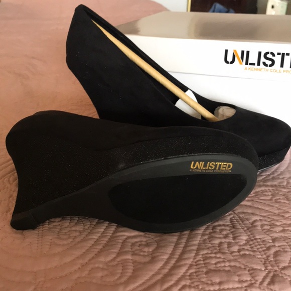 Unlisted (Kenneth Cole) Black Sparkle Wedges - Picture 5 of 5